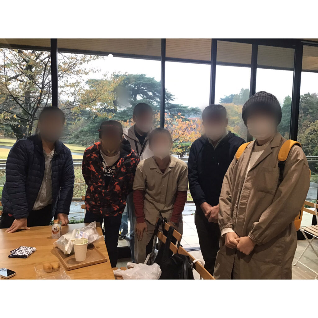 雨の中、カフェで作品の感想を語らうオフ(公開記念)